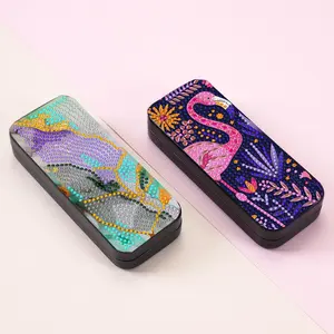 5D DIY Diamond Painting Glasses Case Kit, Flamingo Mermaid Pattern Rhinestone Eyeglass Case, Hard Shell Sunglasses Storage Box, DIY Craft Gift for Women Girls