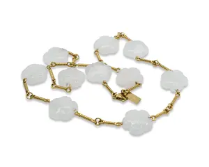 Natural Flower Stone Necklace Clear / White