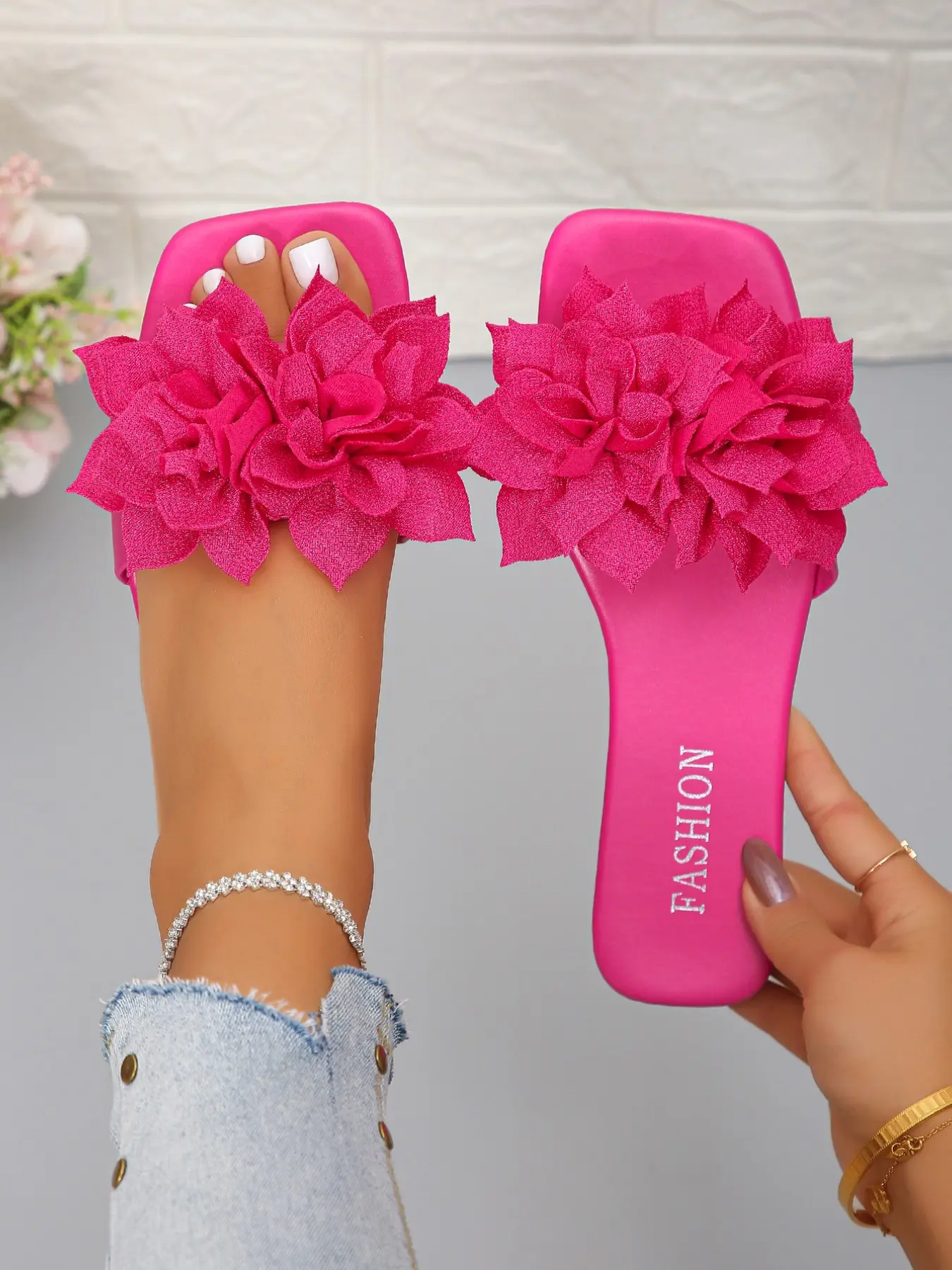 Large Flower Flat Sandals, Casual Sandal, Summer New Women's Shoes, Square Toe Open-Toe Slip-On, Anti-Slip Beach Shoes, Flower Decorated Slides, Ideal for Daily Outing