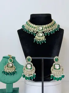 Bollywood Sahiba Kundan Necklace Set with Earrings and Mangtika