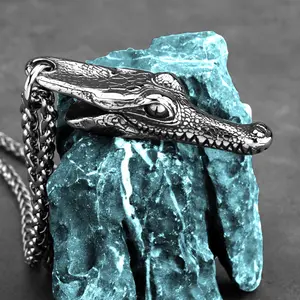 Neutral Vintage Animal Crocodile Necklace Men's Bold Personality Titanium Steel 24 Inches A Perfect Gift for Lovers, Friends, Boyfriends, Girlfriends, Husbands, Wives, Thanksgiving, Independence Day, Halloween, Black Friday, Christmas, and New Year W979