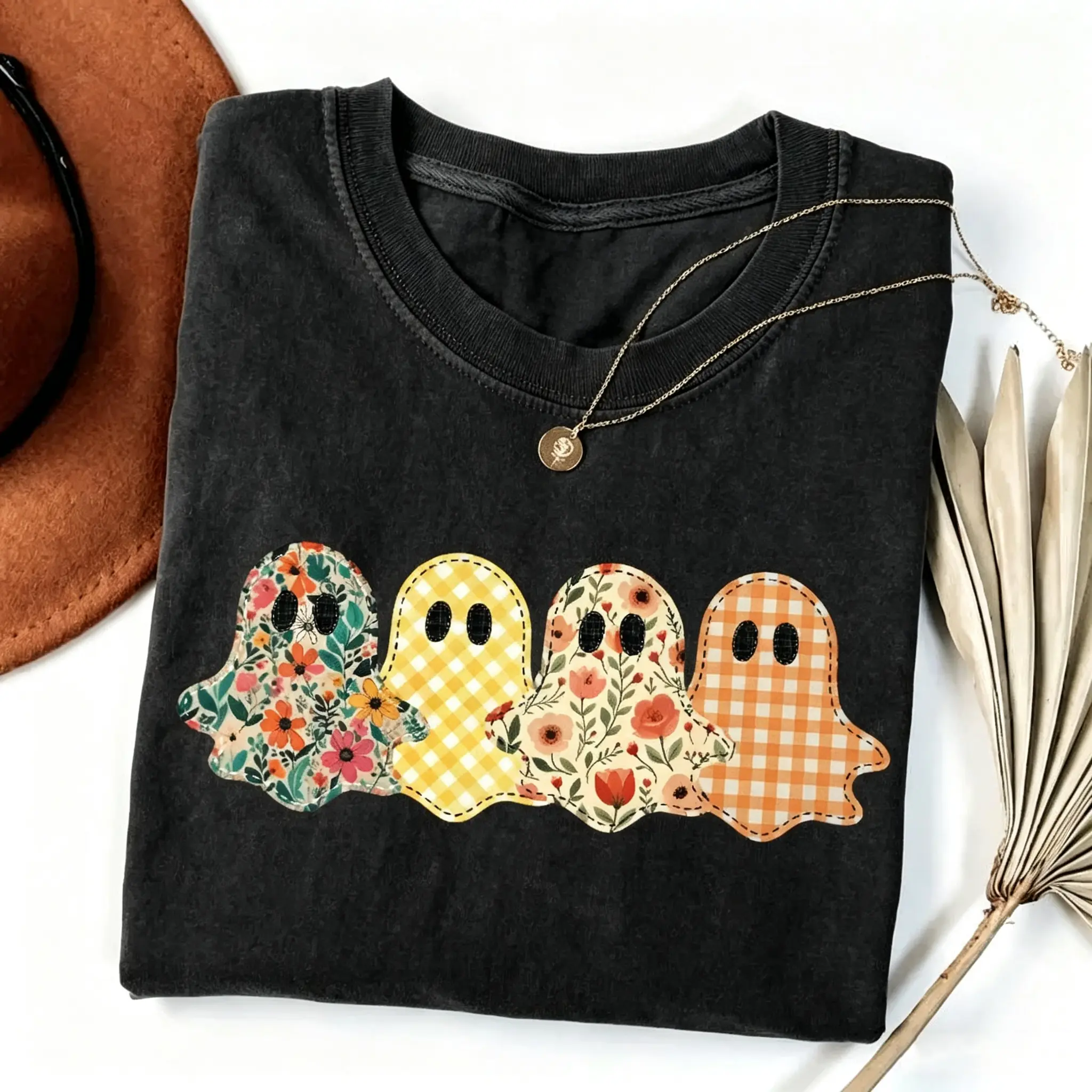 Spooky Season Ghost Vintage T-shirt Floral Print Tee Preppy Fall Pumpkin Retro Spooky Tee Gift Idea Women's Casual Short Sleeve Tee Cotton Fabric Tops