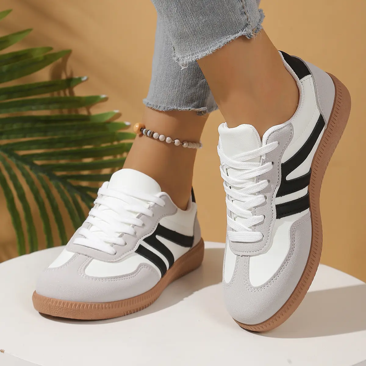 Women Fashion Low Top Sneakers Breathable Comfortable Sport Shoes Walking Sneaker Casual Trainers for Men Women Fashion Low Top Sneakers Breathable Comfortable Sport Shoes Walking Sneaker Casual Trainers for Men