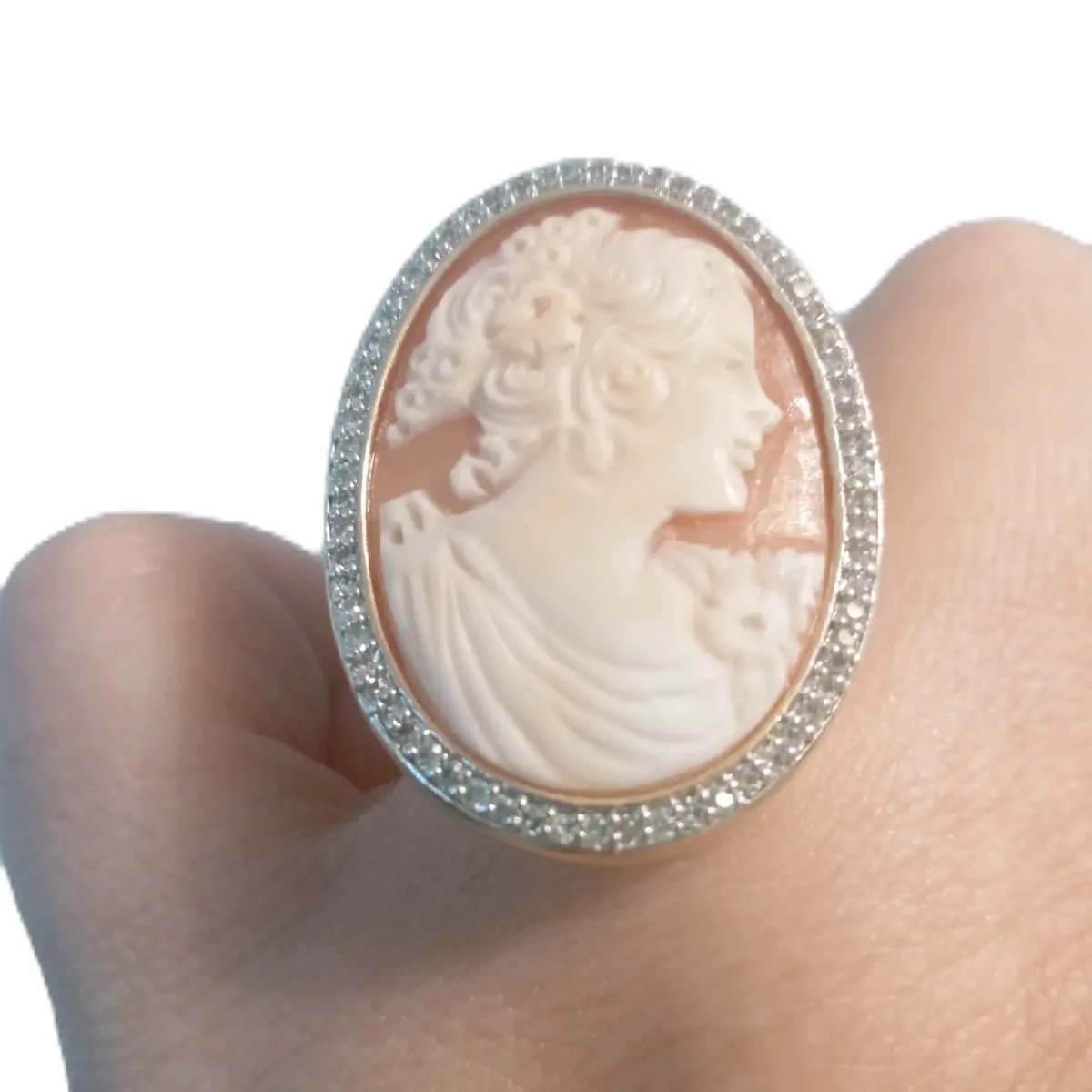 vintage shell cameo ring