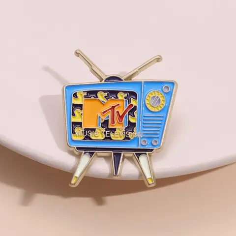 Vintage Television Design Brooch, Cute Fun Retro Television Badge for Backpacks, Jeans, Scarves, Hats Decor, Fashion Accessories for Women & Men, Collectible TV