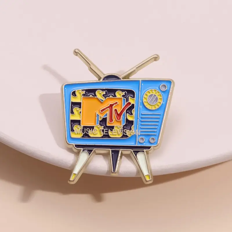 Vintage Television Design Brooch, Cute Fun Retro Television Badge for Backpacks, Jeans, Scarves, Hats Decor, Fashion Accessories for Women & Men, Collectible TV
