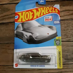 Hotwheels Diecast Porsche 911 carrera