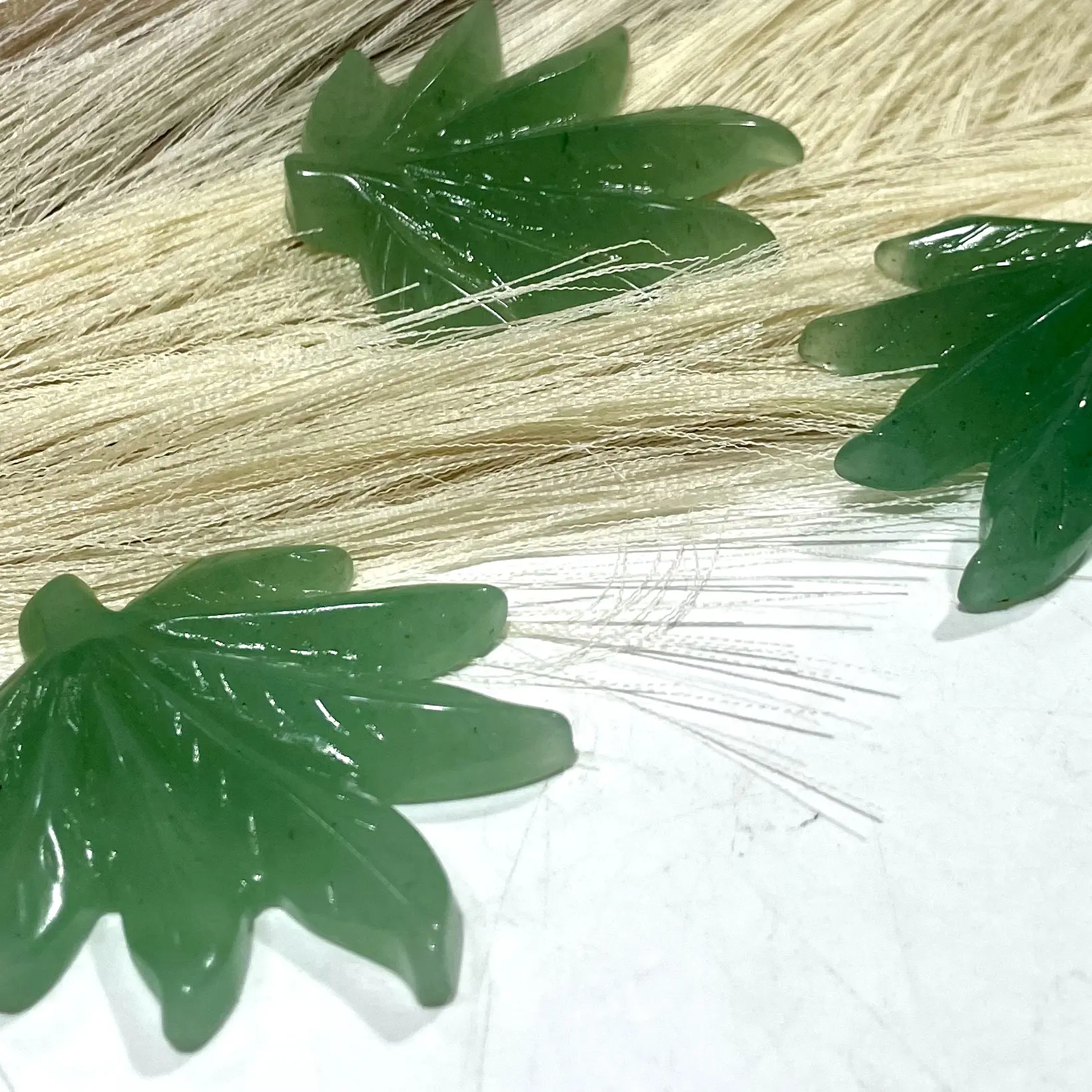 IG Crystal 9 Counts Green Aventurine Leaf Crystal Carving Healing Stones Natural Stone Chakra Balancing Reiki Home Office Decor