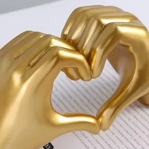 Artistic Heart Hands Decorative Sculpture, Home Decor Ornaments, Ornaments for Living Room Home Supplies Statue