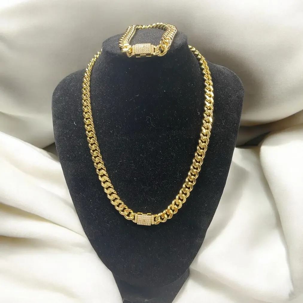 Laminated Gold Necklace and bracelet