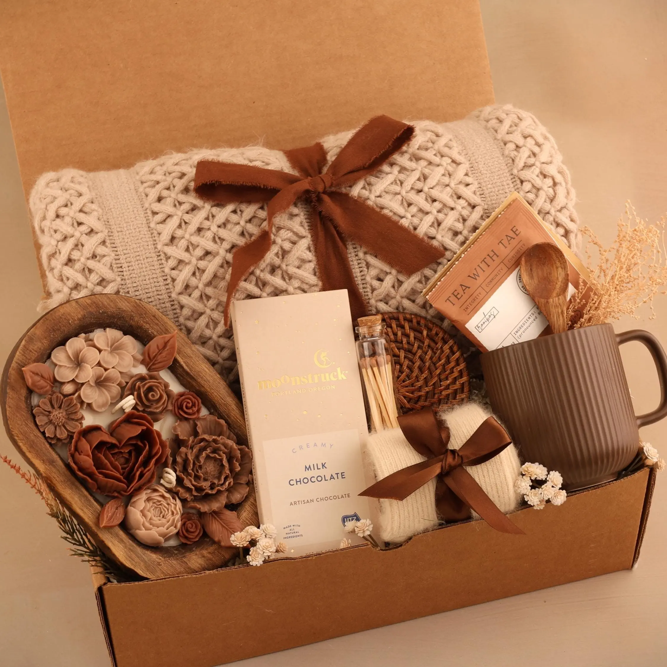 WoodCandleBrownFlowe