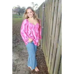 Fuchsia Balloon-Sleeve Blouse - Flirty Design, Soft Fabric, Ideal for Casual Wear