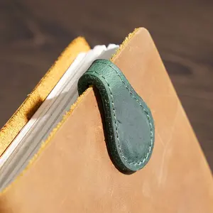 1pc Personalized Magnetic Faux Leather Bookmark, Engraved Bookmark, Gift for Family or Friends, Custom Bookmark, Gift for Readers, Personalized Custom Name Bookmark