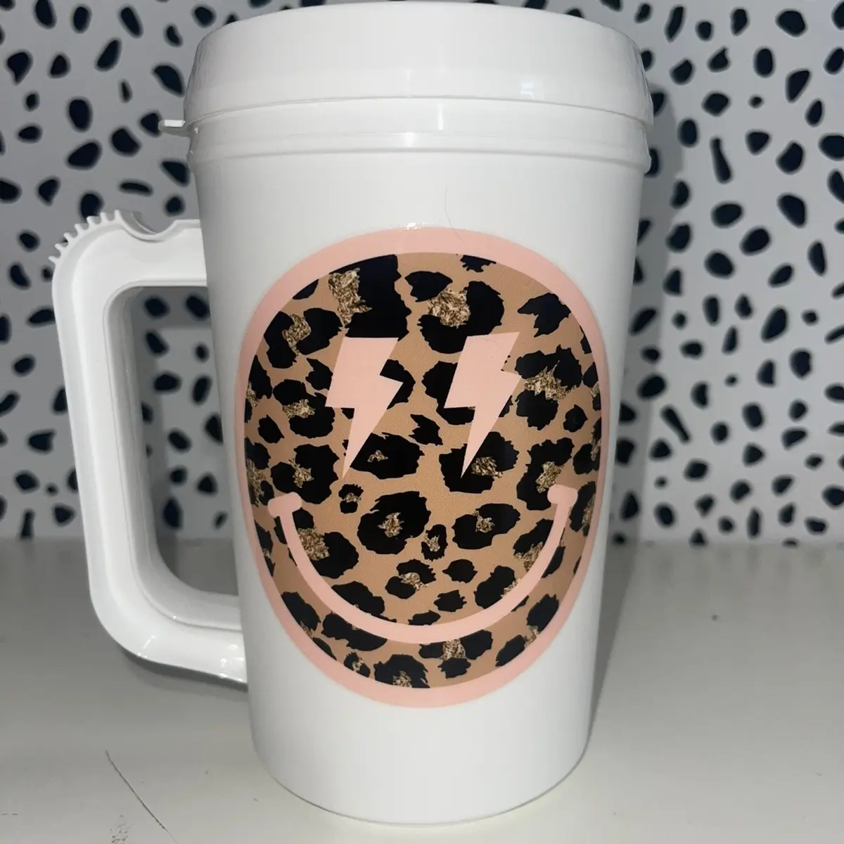 Cheetah smiley face mega mug