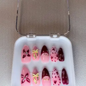 Name Elegant Pink & Maroon Ombre Nail Art Set with Gold Accents and Rhinestones for Stylish Manicures