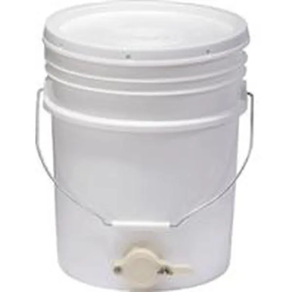 Miller Mfg 052861 5 Gal Plastic Honey Bucket, Tightly Fitting with Lid for Collecting Honey