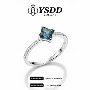 【#448 New Arrival】1.2CT Unique Clover-shape Ring vvs Synthetic Moissanite Rings in 925 Sterling Silver