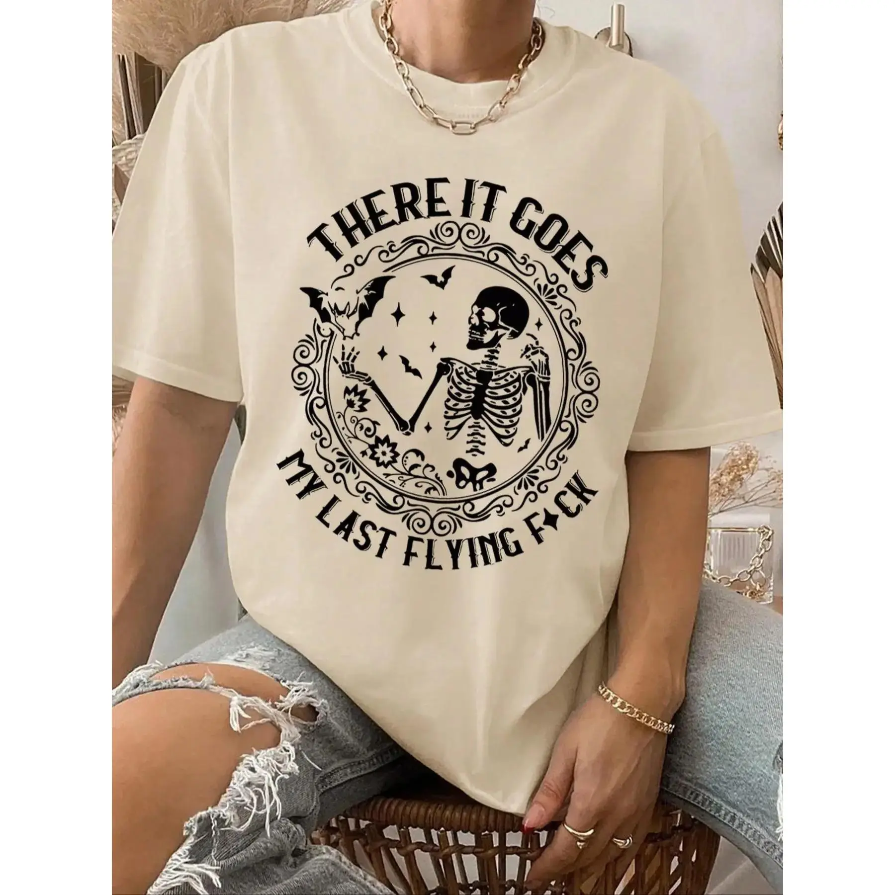 Women's Baggy Oversized Loose Slogan Print T-Shirt - "There It Goes, My Last Flying F*ck", Skull & Letter Design, Round Neck Casual Sports Top, Streetwear Summer Outfit, Tshirt