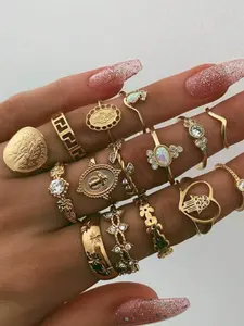 15-Piece Vintage-Inspired Gold Coin Cross Pattern Ring Set Elegant, Exquisite and Fashionable Rings Festive Gift