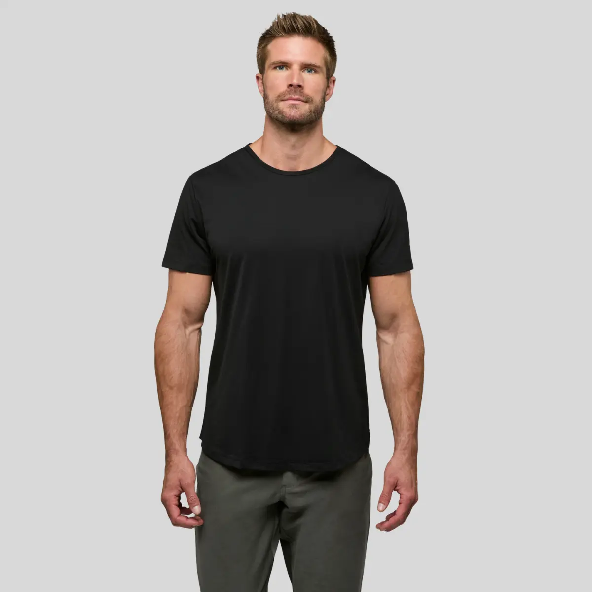 Cuts Men's Fitted Short-Sleeve Crew Neck AO Curve-Hem Tee, Anti-Odor Polyester-Cotton-Spandex Blend, Wrinkle-Resistant Stretch Casual Top for Jeans & Evening Wear