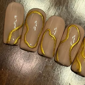 Gold rush press on nails
