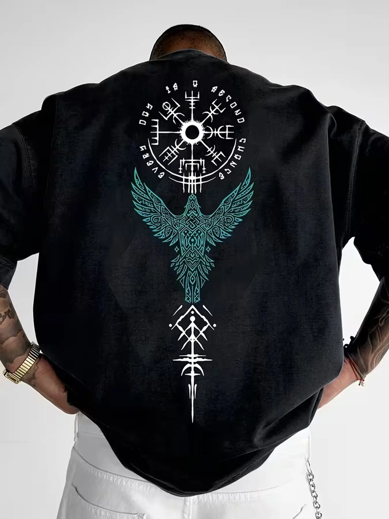 Viking Raven Graphic Oversized T Shirt Men, Norse Mythology Back Print Tee, Dark Aesthetic Viking Symbol Streetwear, Casual Graphic Top, Oversized Fit For Daily Wear, Street Style, Casual Outfits, Y2K Men Fashion Menswear #summeroutfits#vikingfashion