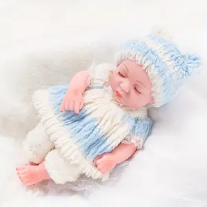 10-inch Reborn Baby Doll with Matching Warm Outfit， Halloween/Thanksgiving / Christmas gifts