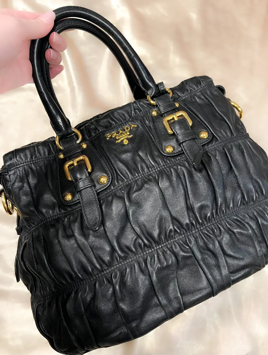 Pre-owned PRADA Leather Tote Bags Gaufre Black Quilted Tote Bag