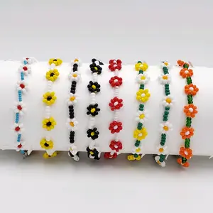 Daisy Chain Beaded Bracelet, Handmade Jewelry, Flower Bracelet, Chain Bracelet Friendship Bracelet, Gift, adjustable