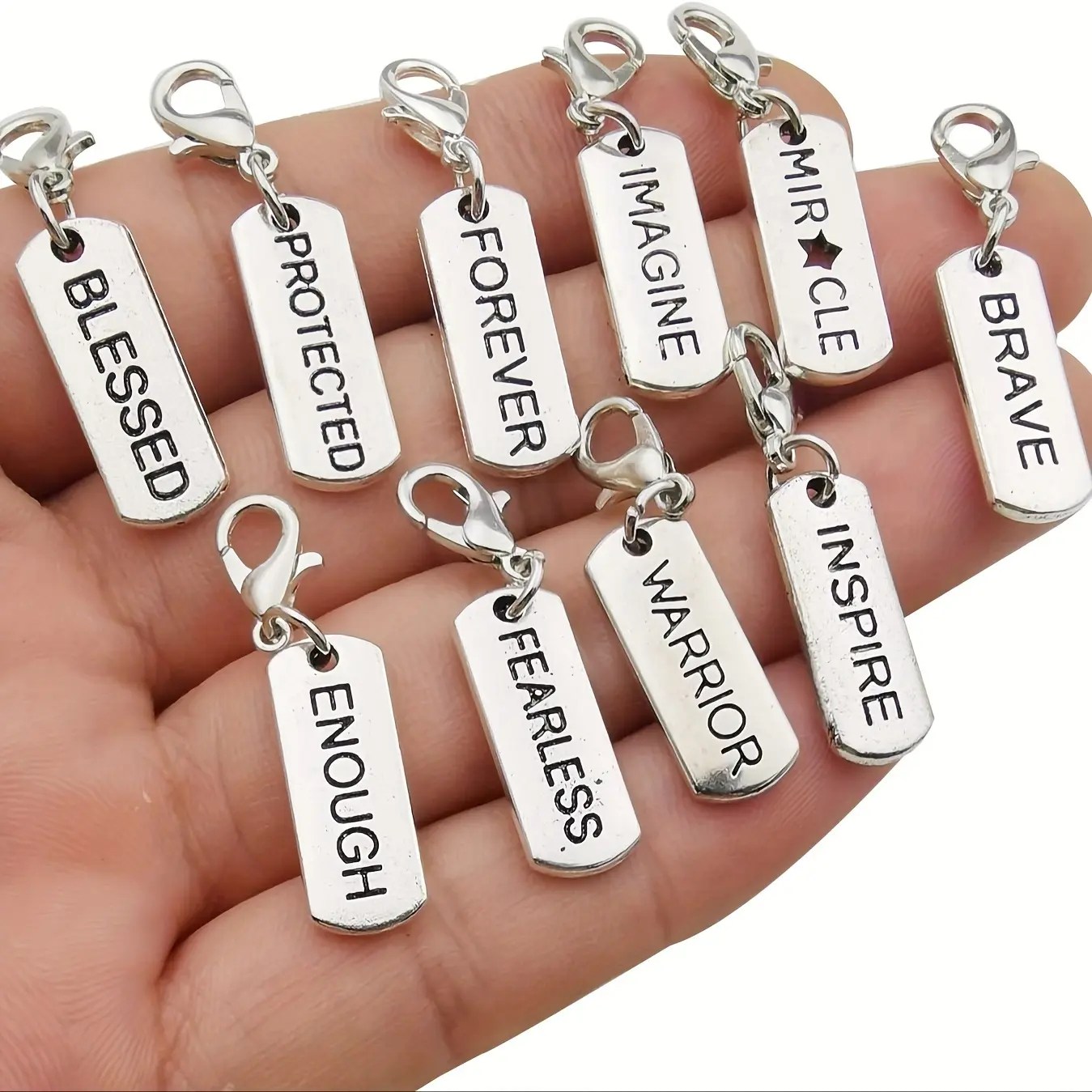 100-piece keychain making set, Key Chain Kit, Handmade Keychain, handicraft materials antique silver pendant, lobster clasp, split ring, for jewelry making accessories, DIY Keychains