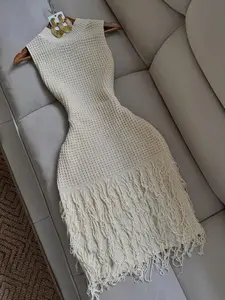 Women’s Bohemian Eelegant Solid-Color sleeveless Knit Dress for Summer, Featuring a Slim Fit, Tassel Detailing, and A Small Round Neckline, Suitable for Vacations, Dates, Parties, and Everyday Wear