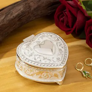Heart-Shaped Silver Color Jewelry Box, Vintage Style with Intricate Carving, Perfect for Storage & Gift Giving, Jewelry Storage Unit