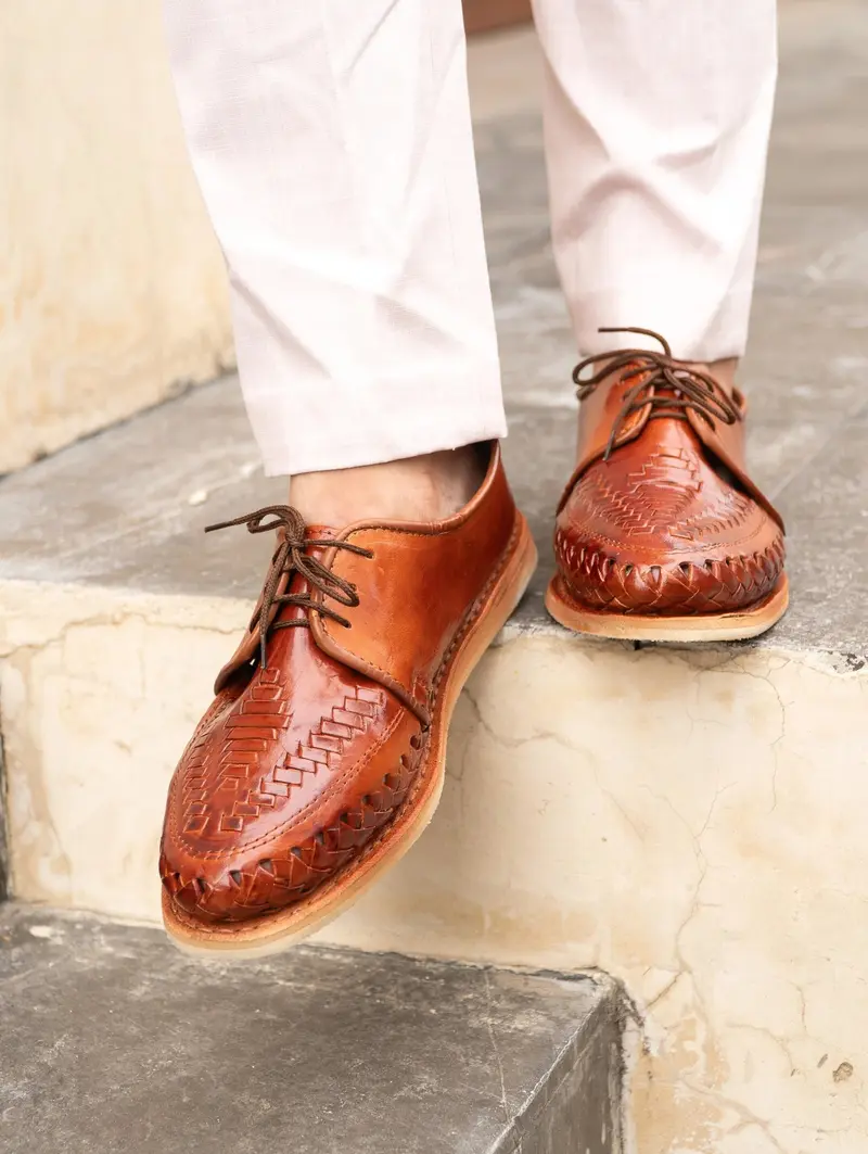 Lace up Mexican Huarache. Leather Solid Color Shoes. Men’s Mexican Traditional Shoes. Fathers Day