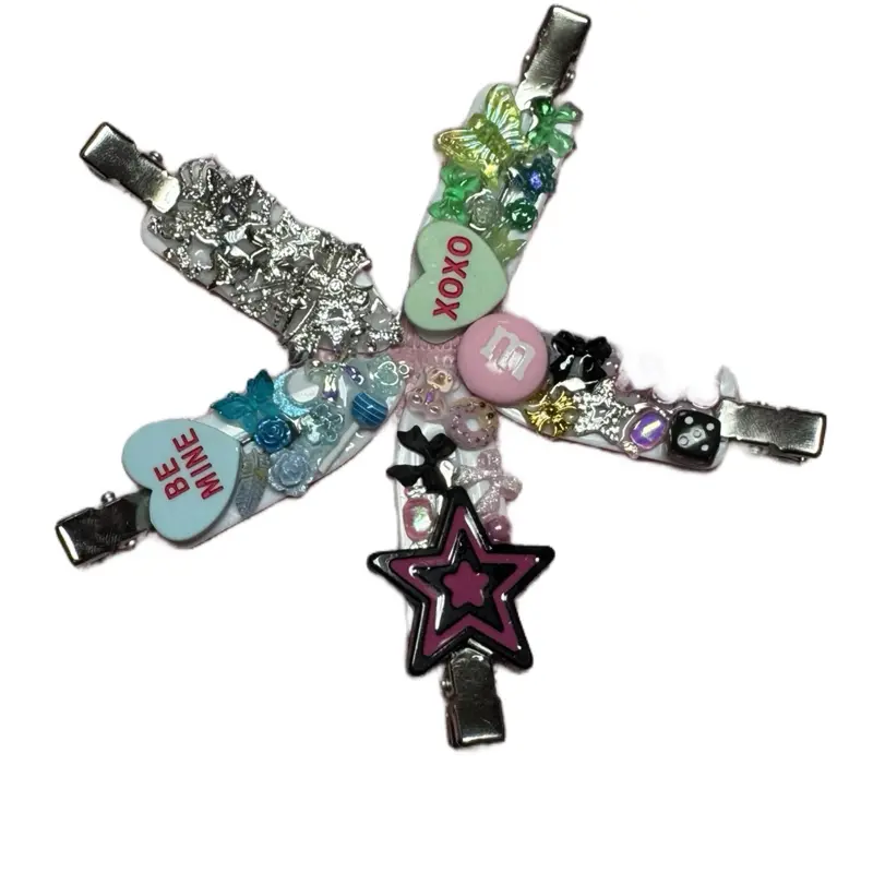 Random Hairclips