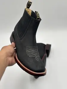 Botin Liso Negro Nobuck Suela Media Vida