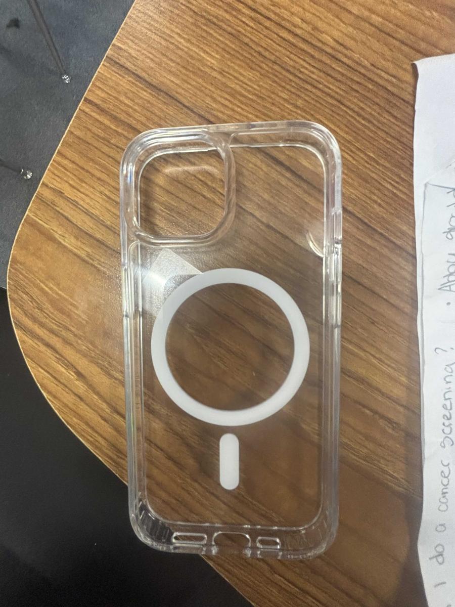 Item: Transparent White, iPhone 15