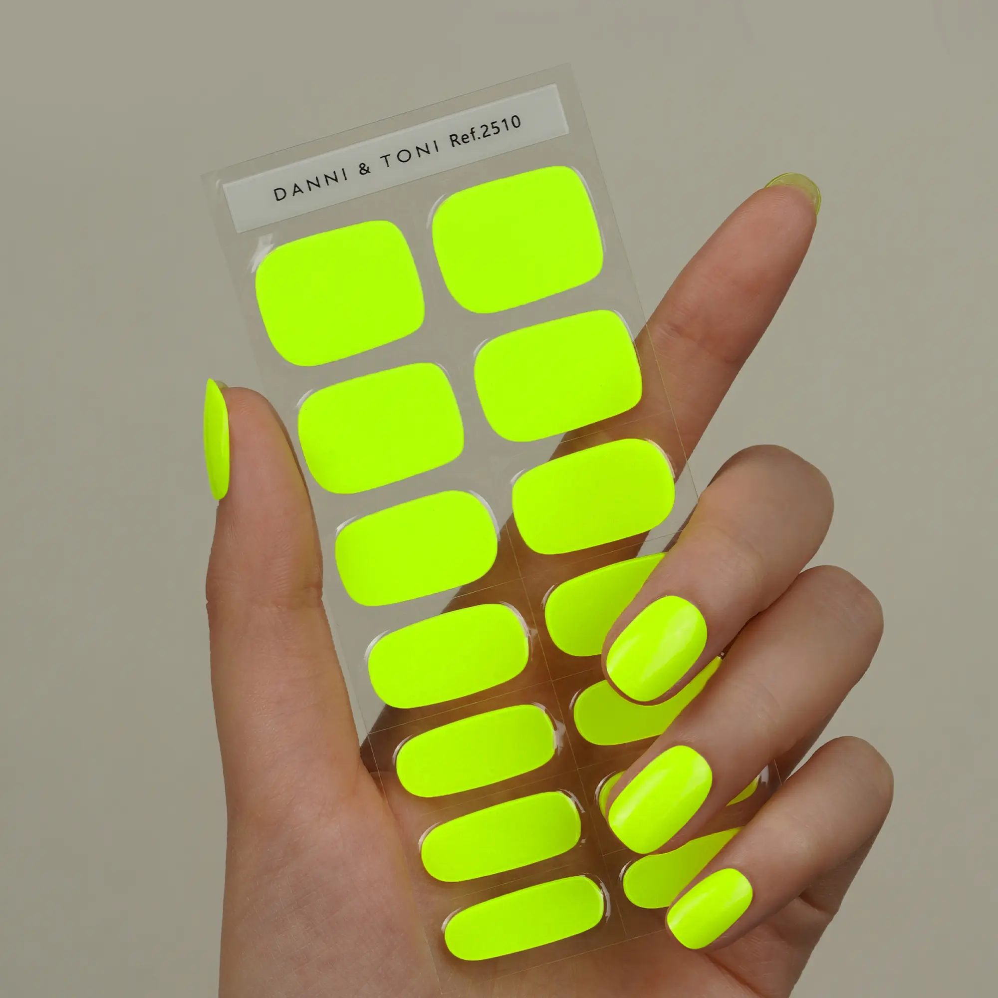 DANNI & TONI Semi Cured Gel Nail Strips (Neon Green) Glow in The Dark Gel Nail Stickers Summer Gel Nail Wraps 28 Stickers