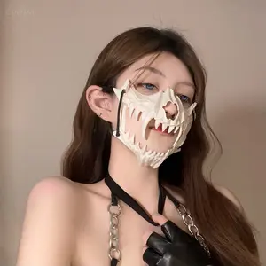 Half-Face Gothic Skull Mask, Wolf/Dragon/Bird Design Cosplay Mask, Adjustable Lightweight Accessory for Halloween, Parties & Cosplay Events