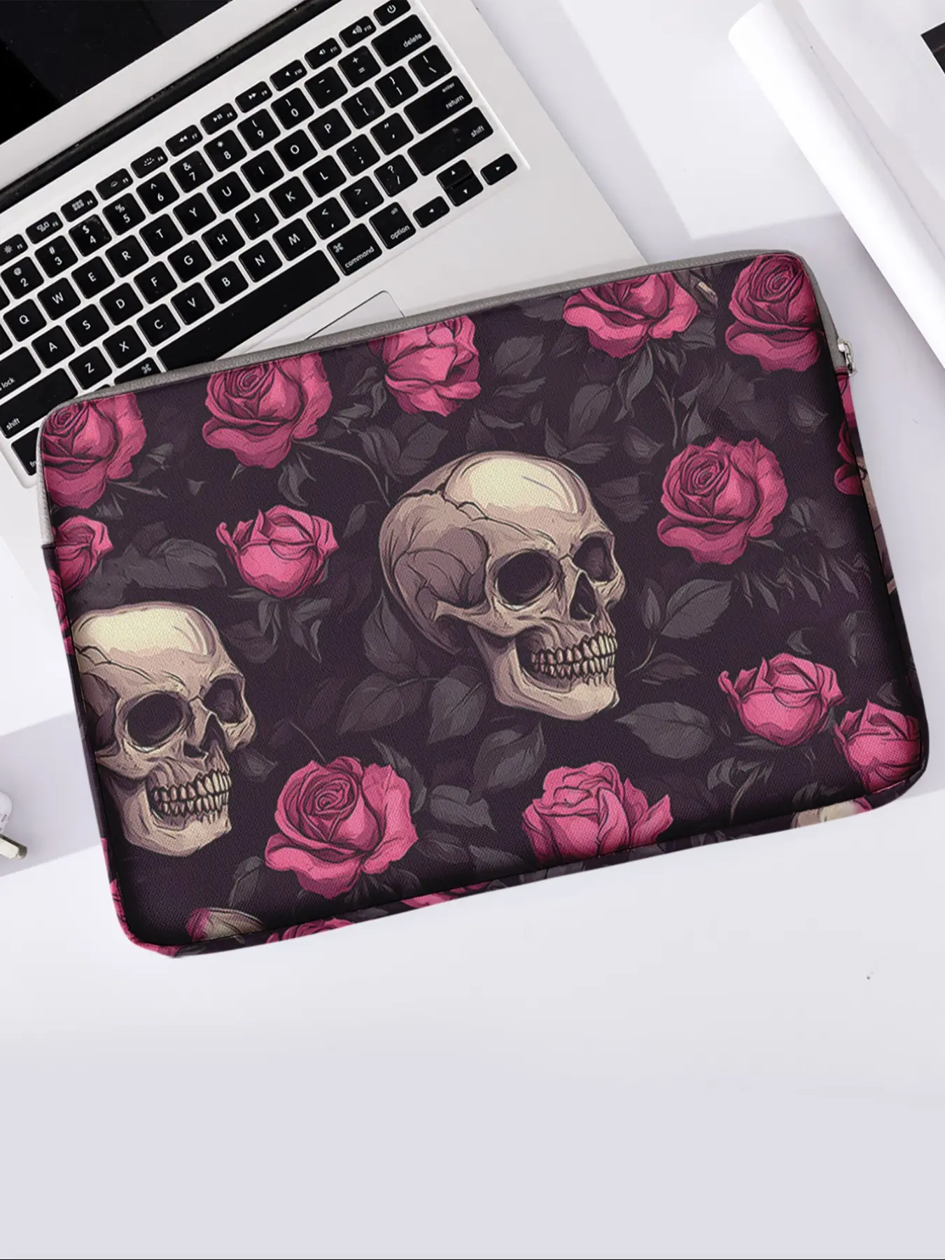 Skull Print Laptop Backpack, Soft Notebook Sleeve, Fits Laptops & Tablets, Halloween Zippered Storage Bag, Casual All-Season Use