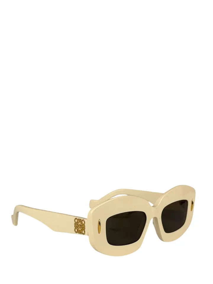 Pre-owned Loewe Ivory Rectangle Frame Sunglasses