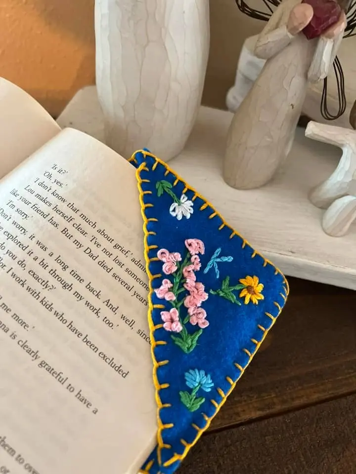 Custom Initial Embroidery Fabric Bookmarks - Hand-Stitched Office Stationery, Unique Great Gifts for Book Lovers, Teachers
