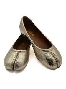 Golden Hills Split-Toe Flats (NO RESTOCKS!)