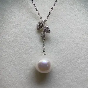 Dainty Freshwater Dangling Pendant White Pearl Necklace