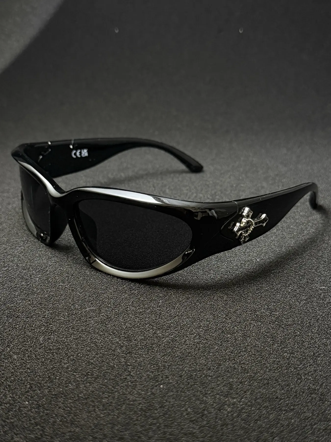 Men's Fashion Glasses with Rhinestone Cross Decoration, PC Shatter-Resistant Lenses, Sporty Casual Street Style, Vintage Flat Top Sunglasses