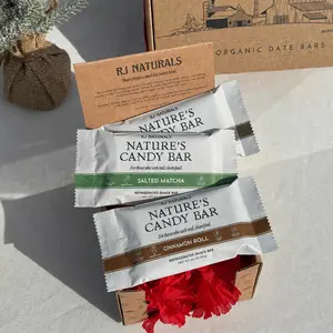 RJ Naturals 10-Pack Nature's Candy Bar ORIGINAL + MATCHA Organic Deglet Dates Sprouted Oats Grass-Fed Butter Coconut Flakes Matcha Powder Cinnamon Vanilla Extract Celtic Sea Salt
