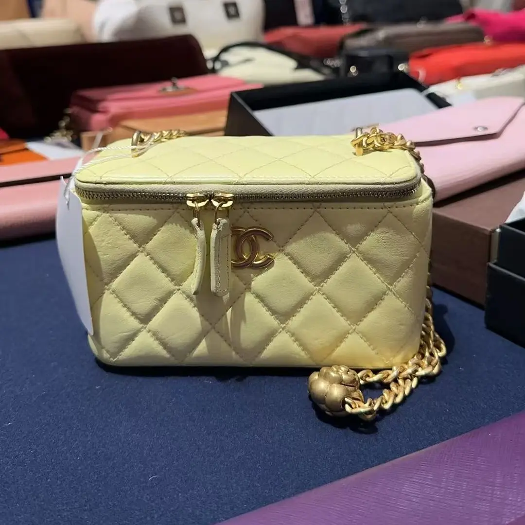 Pre-owned CHANEL france Crossbody Bags H1 yellow gold vanity chain bag SBH06230004