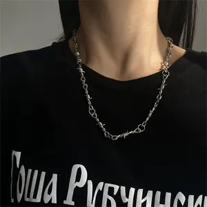 Unisex Gothic Thorns Choker Necklace for Men Women Personalized Punk Hip Hop Heavy Duty Padlock Metal Collar Thorns Barbed Wire Choker Necklace Harajuku Chain Jewelry Gift
