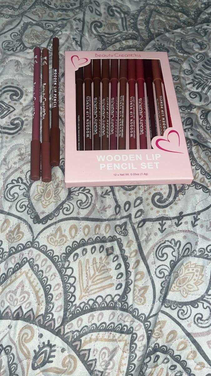 Item: 12 PC Lip Liner Set