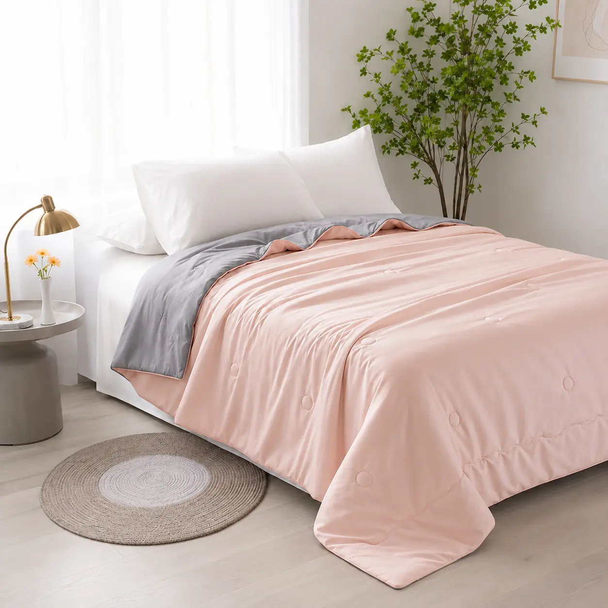 Double-Sided Summer Quilt, Lightweight Reversible Comforter with Silky-Smooth Feel, Soft Thin Bedding Blanket for Bedroom and Dorm