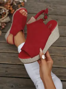 2026 Summer New Large Size Slope Heel Fish Mouth Fashion Sandals for Women, Straw Thick Sole Height Increase, Versatile Slimming Roman Shoes, Elevated Fashionable Heeled Sandals